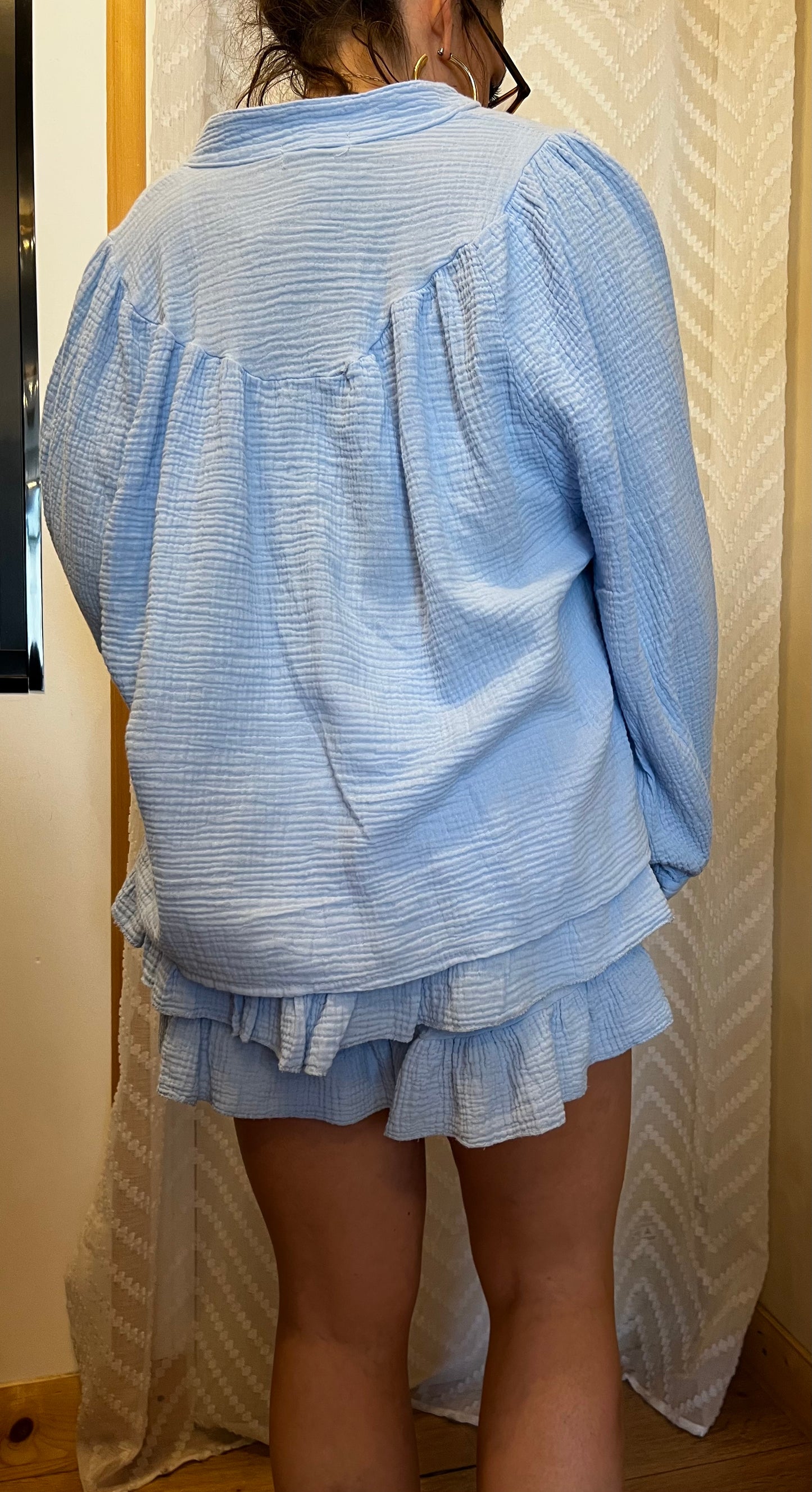 Ensemble chemise et short en gaz de coton bleu