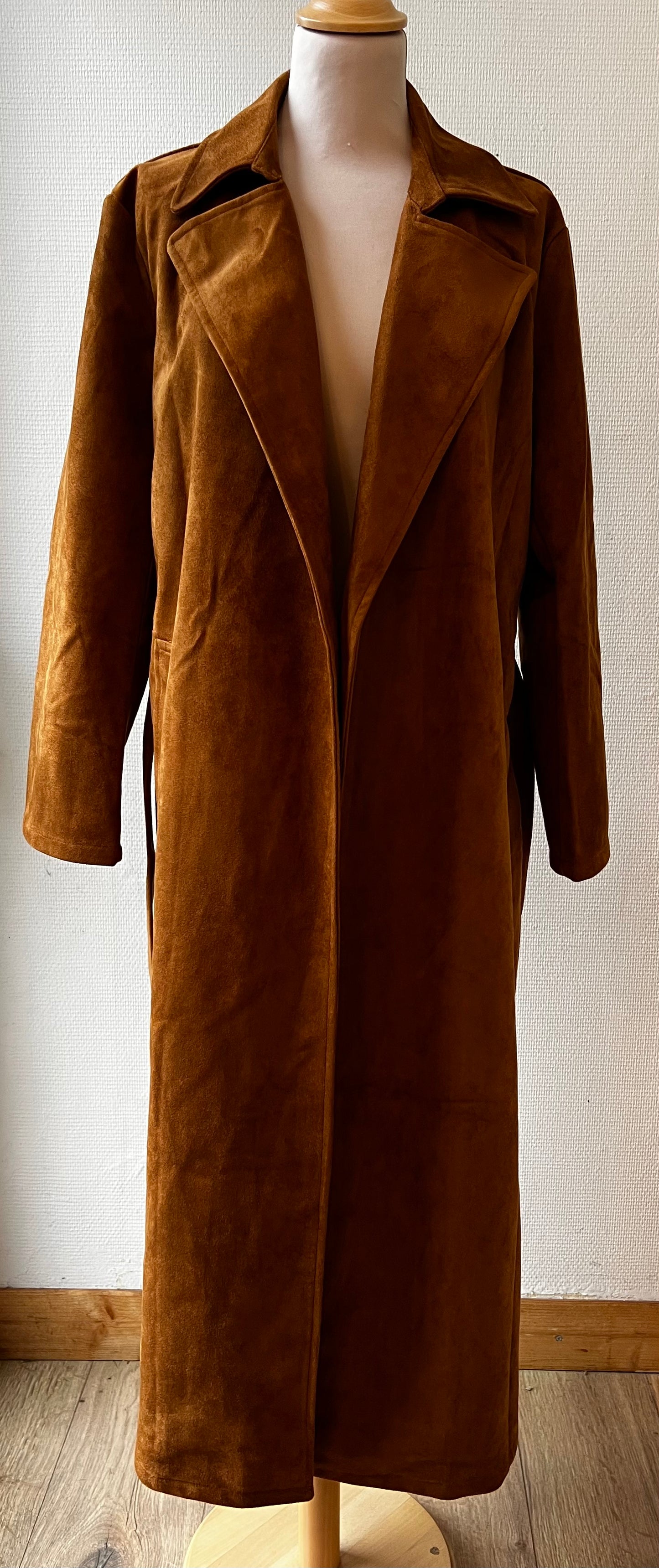 Trench long effet suédine camel