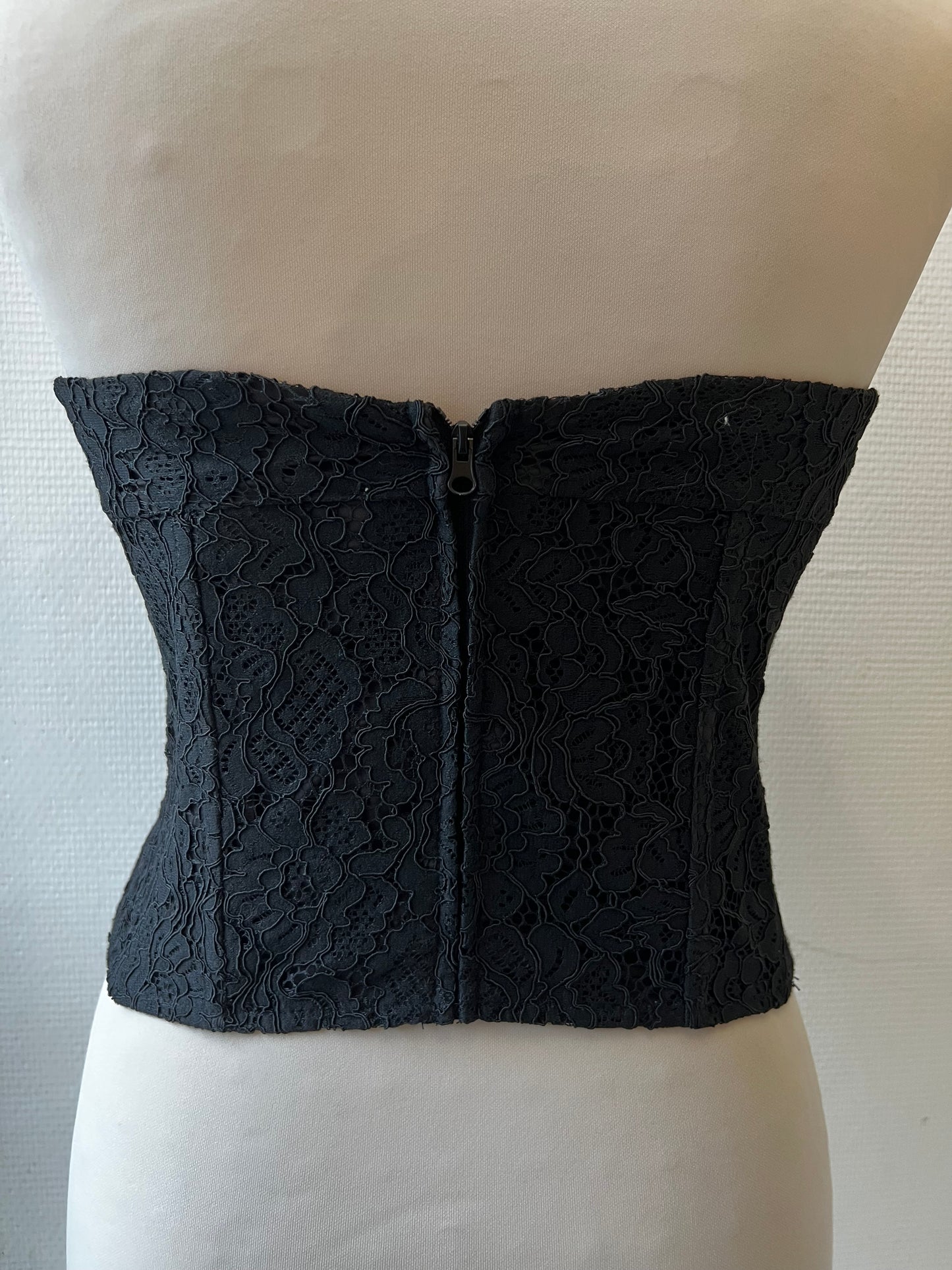 Bustier en dentelle