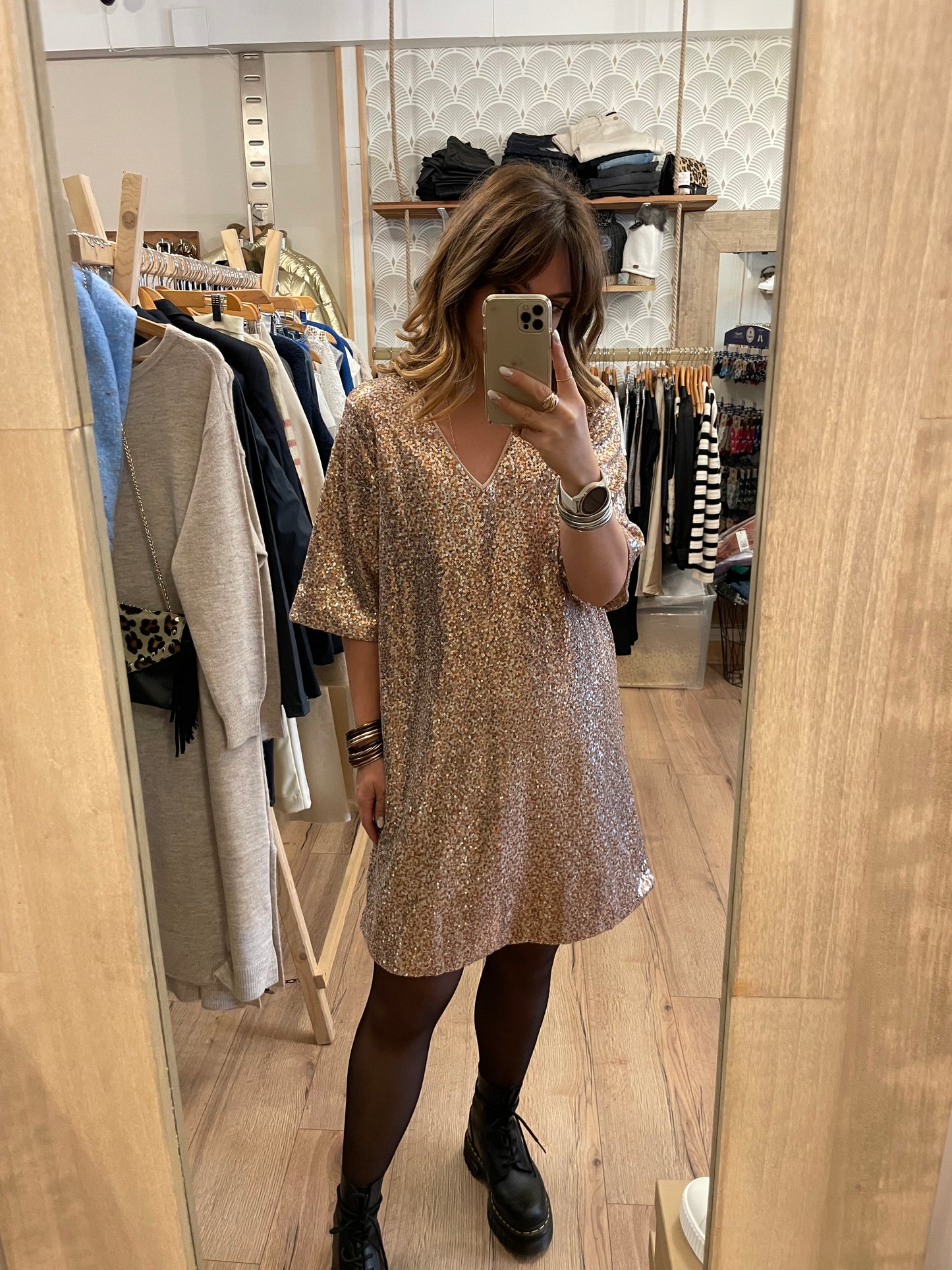 Robe à sequins dorée