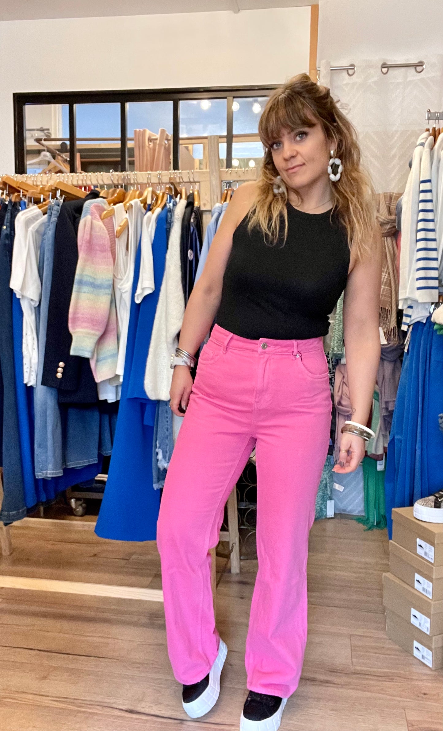 Pantalon jeans rose coupe évasée large Printemps été 2023 Mode femme ma petite boutique 50 portbail