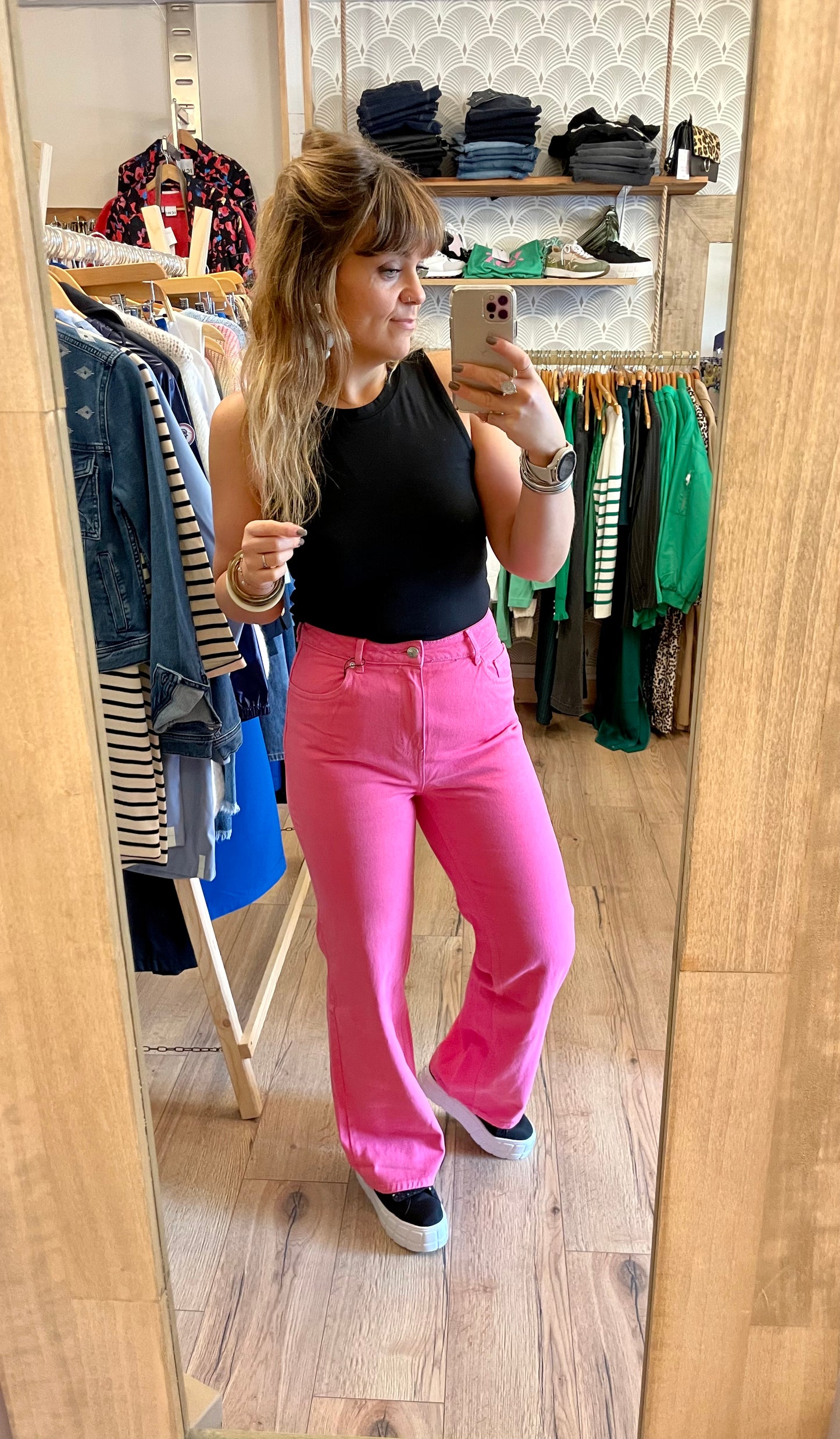 Pantalon jeans rose coupe évasée large Printemps été 2023 Mode femme ma petite boutique 50 portbail