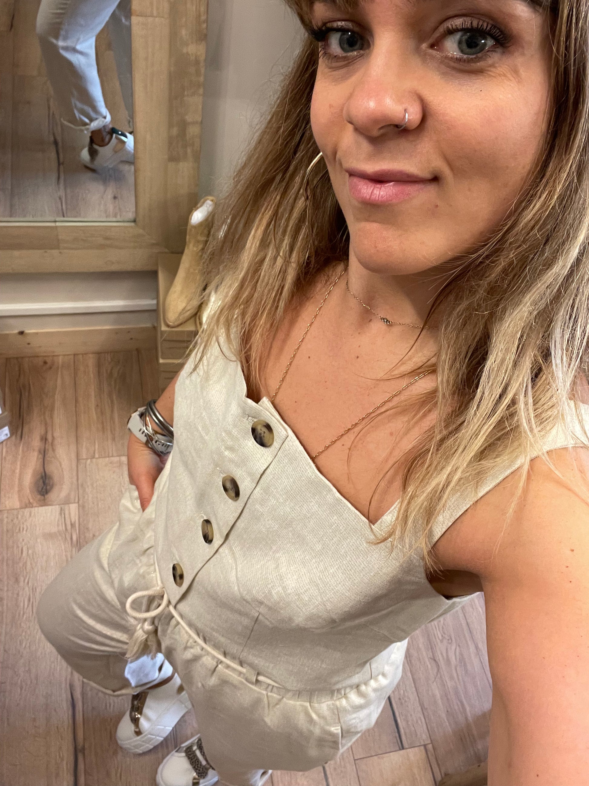 haut top effet brillant beige avec boutons bretelles Printemps été 2023 Mode femme ma petite boutique 50 portbail