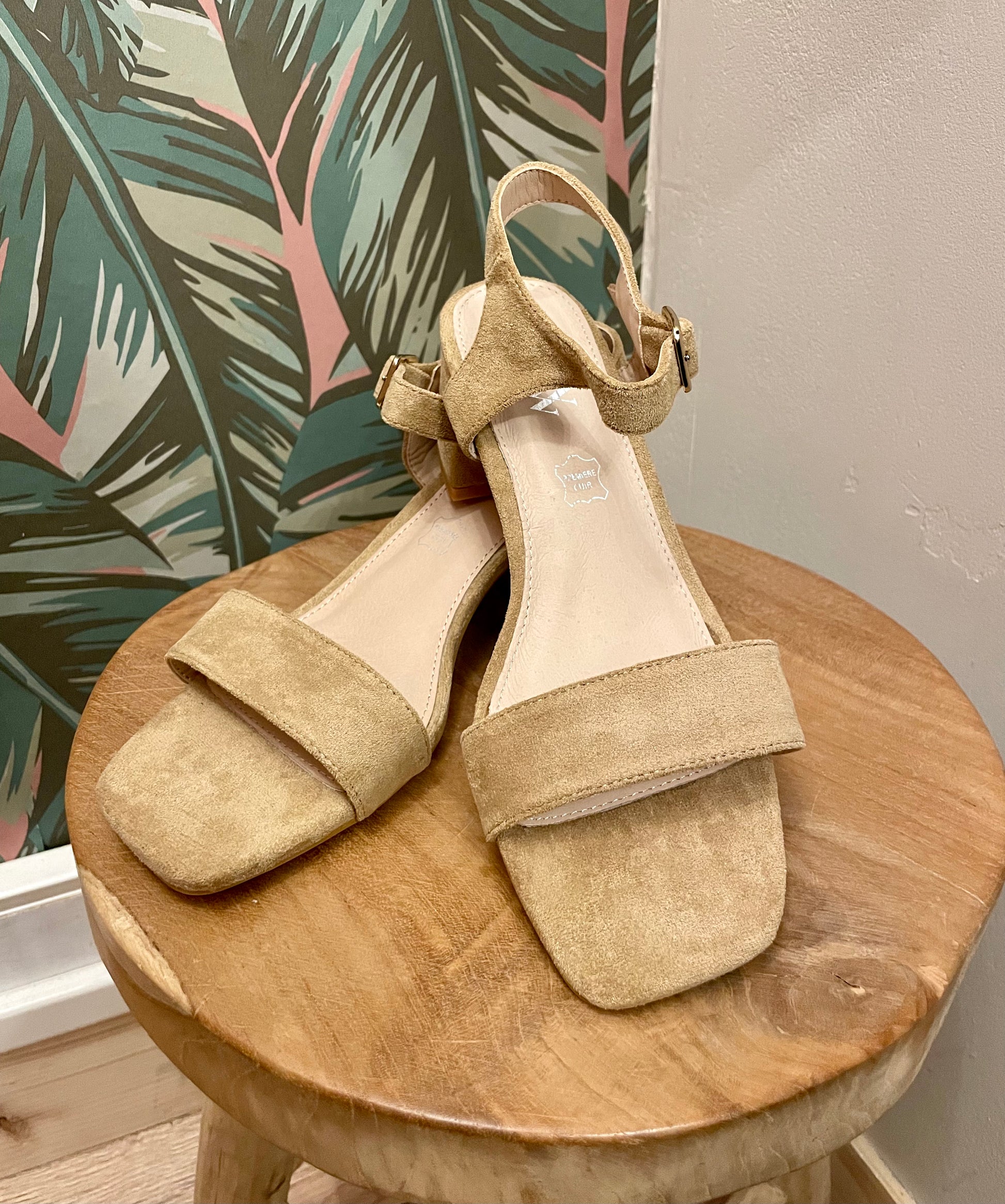 chaussures sandales a talon beige avec lanière Printemps été 2023 Mode femme ma petite boutique 50 portbail